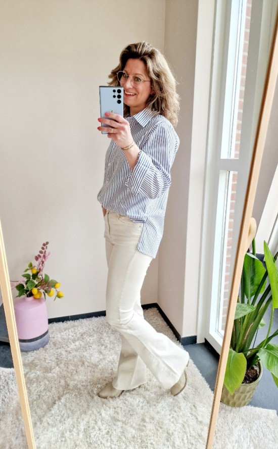 Judy blouse flared sand