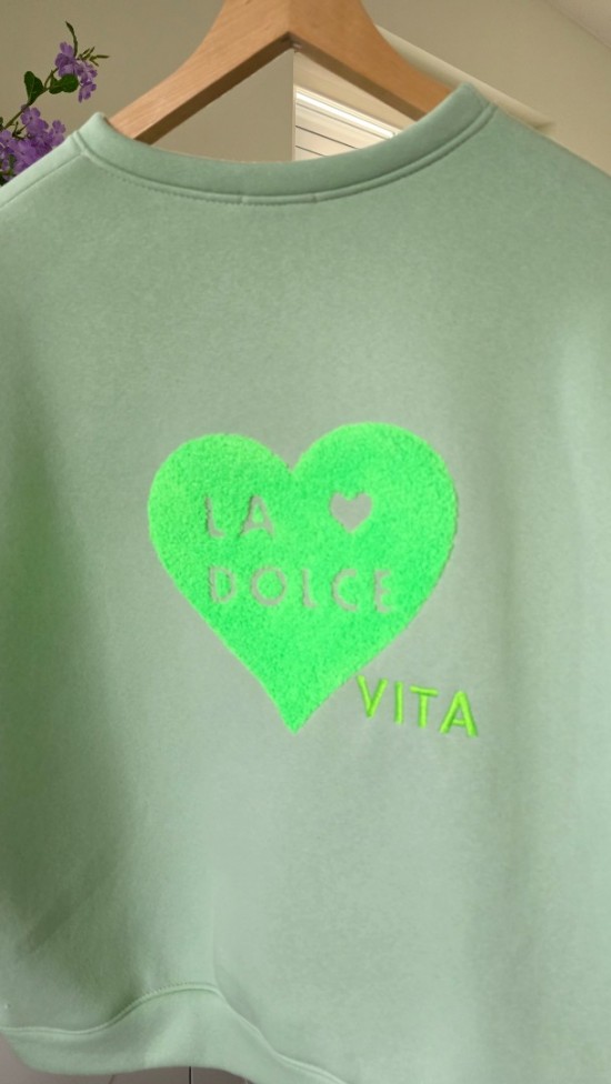 La dolce vita back detail