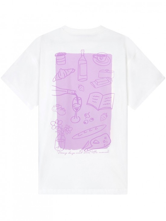 T shirt picknick off white backwhite background