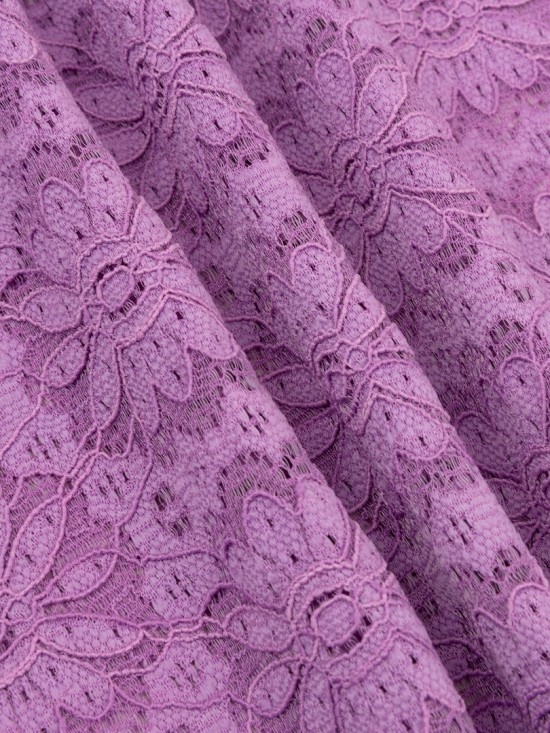 Top loiza violet detailwhite background